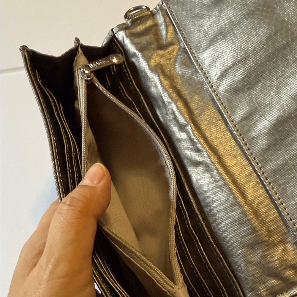 Kipling Bronze Wallet Crossbody (missing strap) - Picture 10 of 11